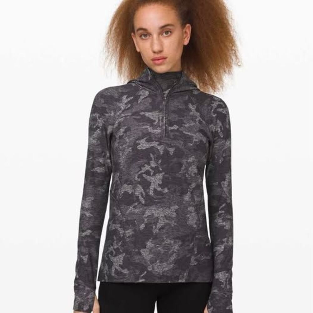 Lululemon Warm Stabilizer Women's Camo  1/2 Zip Hoodie